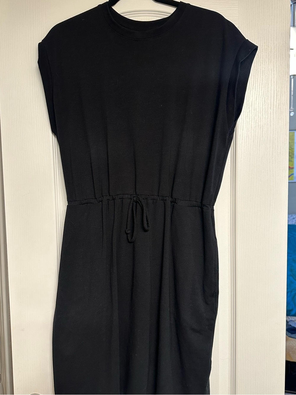 Roman style jersey dress with pockets!